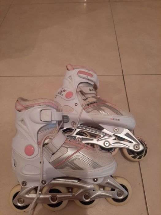 Damskie rolki różowe.