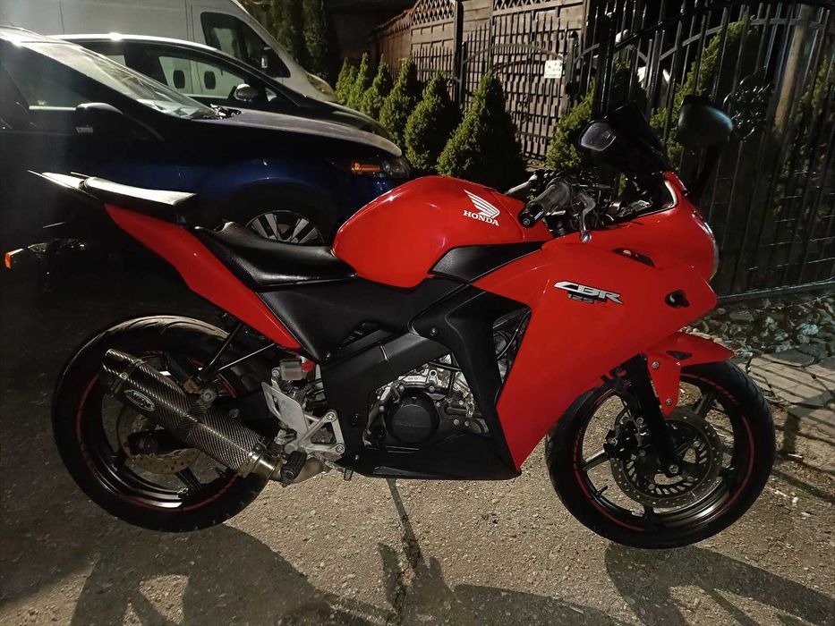 Sprzedam Honda CBR 125 - cena zimowa