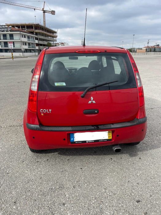 Mitsubishi colt 2005