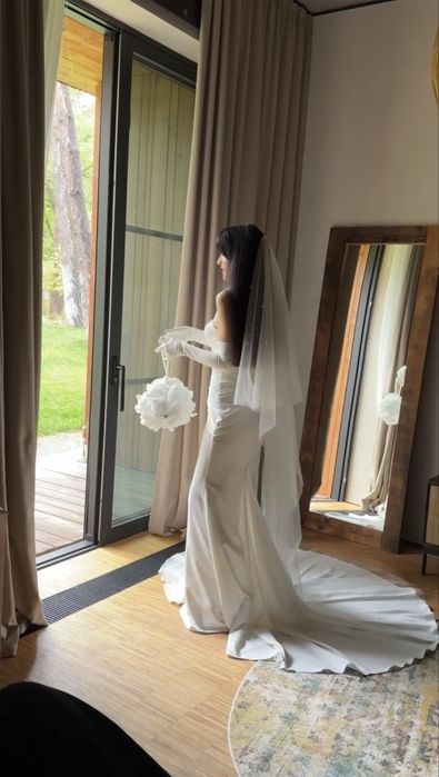 Весільна сукня Кремового кольору