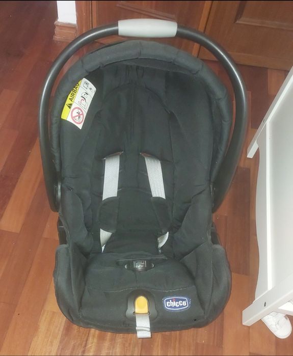 Ovo CHICCO com base para carro
