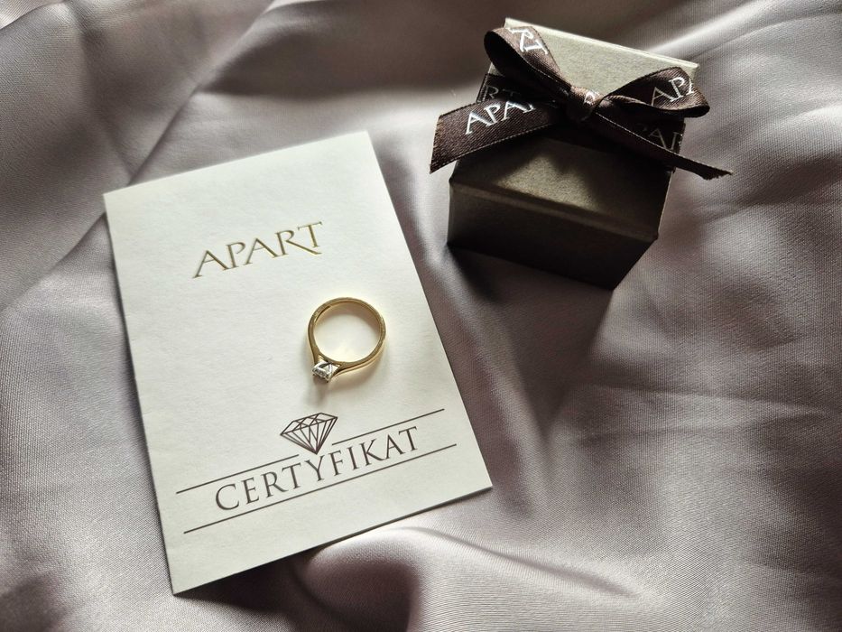 Złoty pierścionek Apart 585 z 7 diamentami i certyfikatem