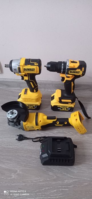 Шуруповерт деволт