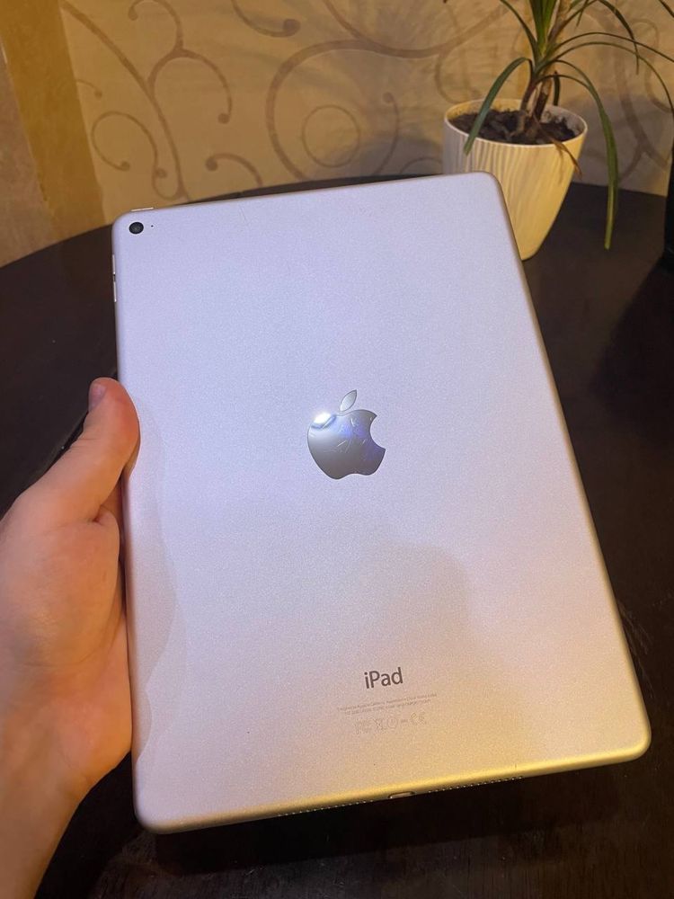 Apple iPad Air 2 64Gb Wi-Fi Silver.