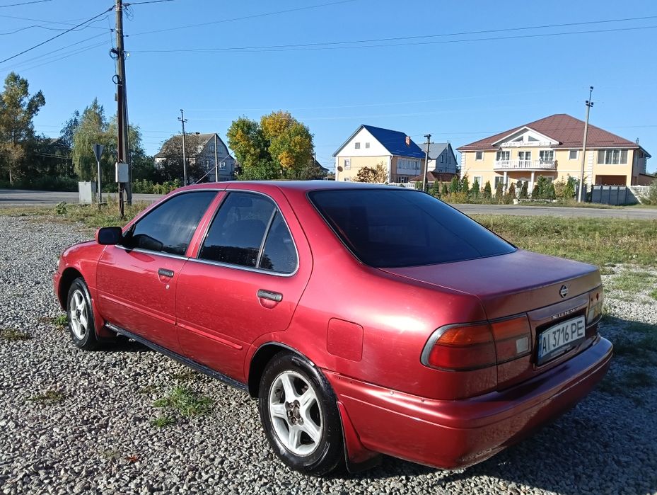 Автомобіль nissan sunny 1.6 можливий обмін