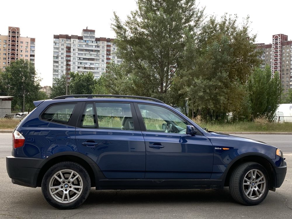 Продам BMW X3 E83