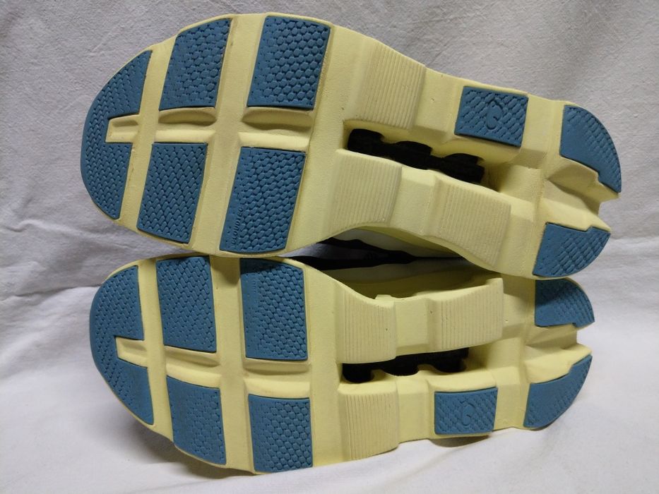 Buty QC ON Cloudmonster Iron Yay rozm. 42