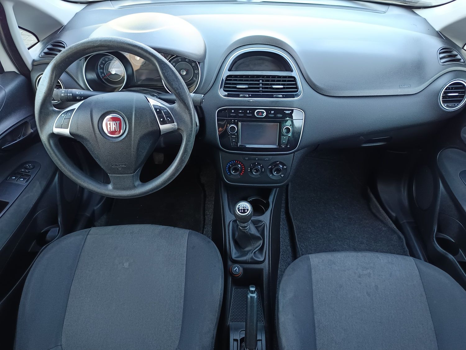 Fiat Punto (Young) 1.2L Nacional