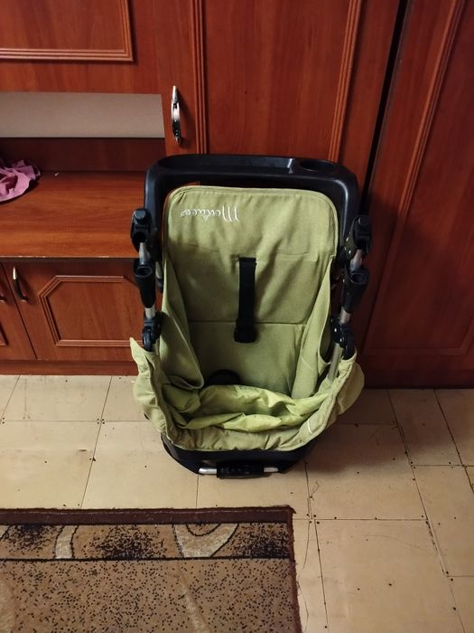 Дитячий візочок, добре складається