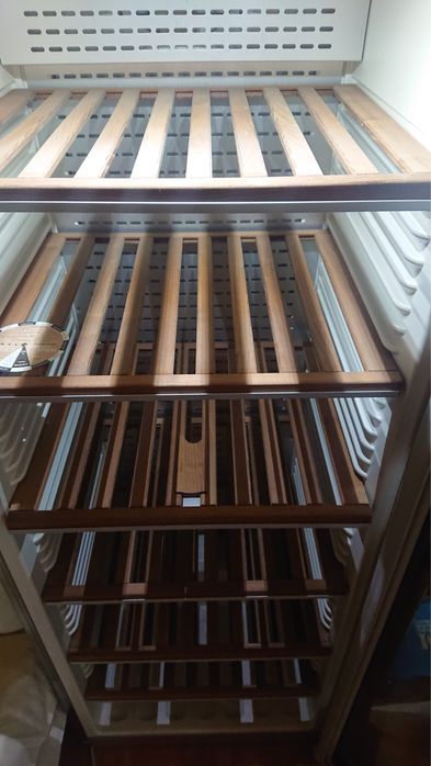 Chłodziarka na wino Miele Kwl 4912