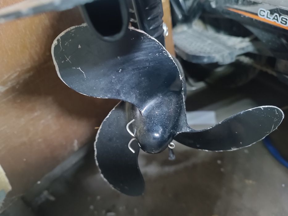 Двигун для човна/ мотор до лодки