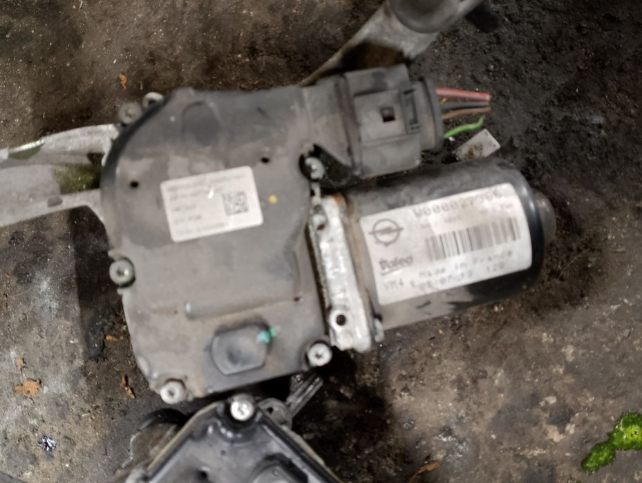 Mechanizm wycieraczki przód  opel Zafira c