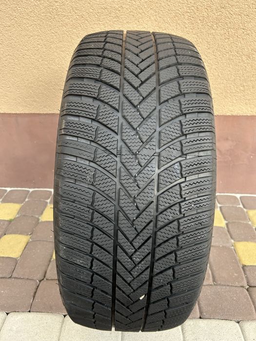 Шина Bridgestone 275 45 R21