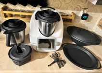 Thermomix TM6 z dwoma naczyniami miksującymi