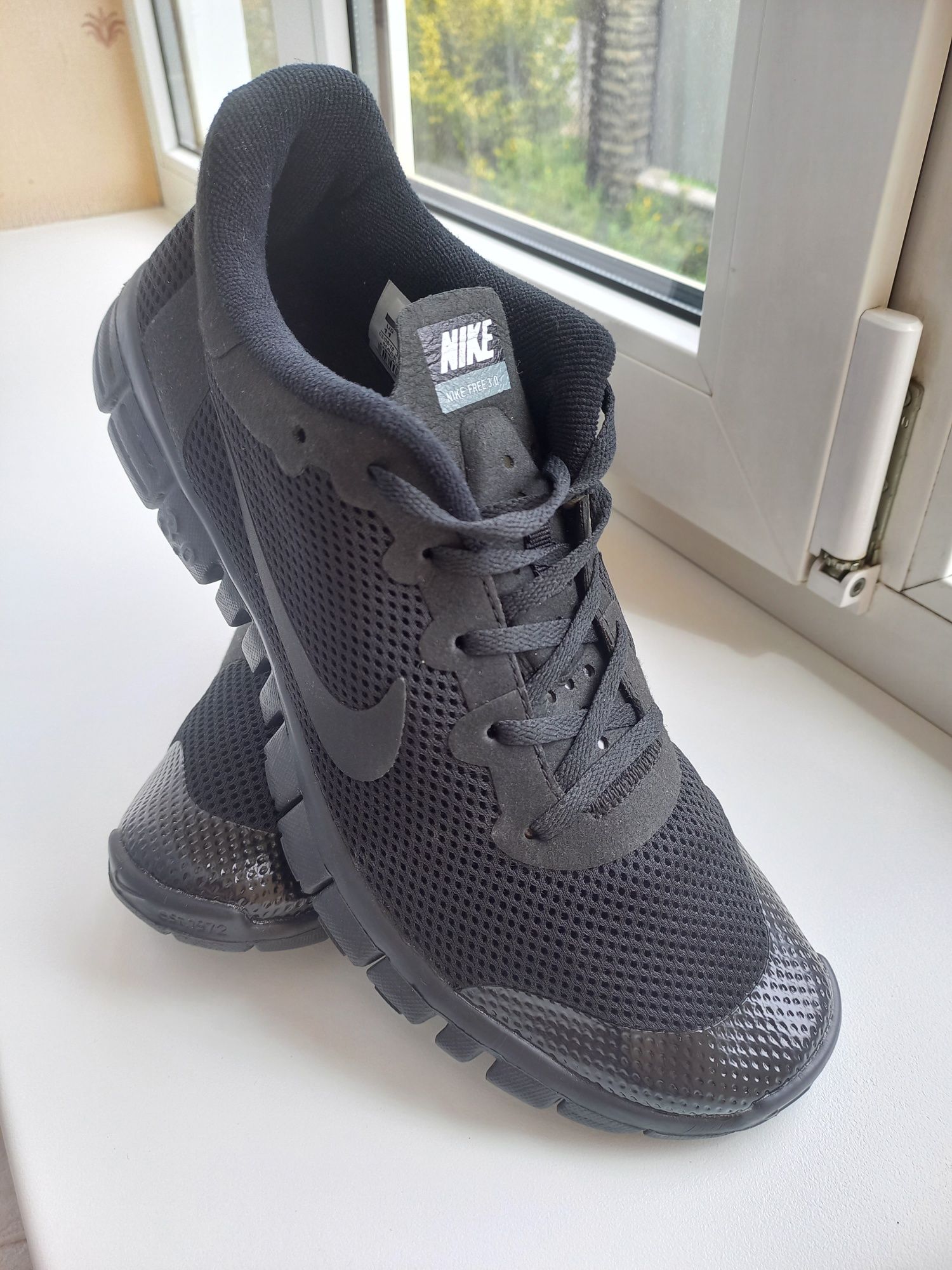 Nike кросівки,  42,45,46розміру, підходя для спорт за