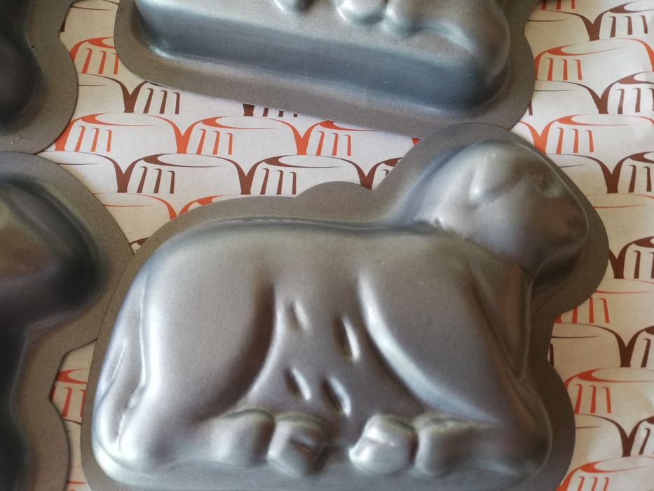 Vendo conjunto de formas para bolo d'A Metalúrgica