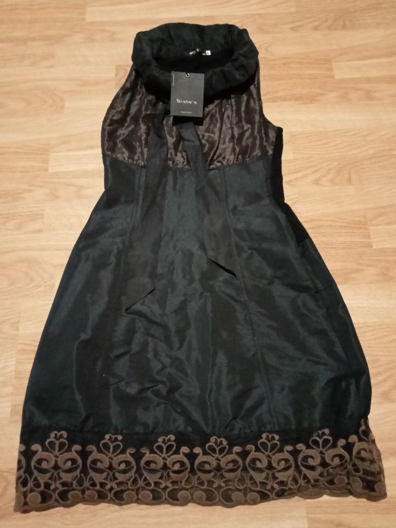 Продам оригинальное женское платье Siste's р.46