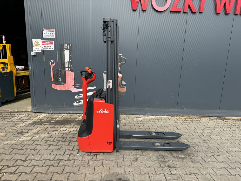 Paleciak elektryczny Linde 420 cm 1000 kg wózek sztaplarka
