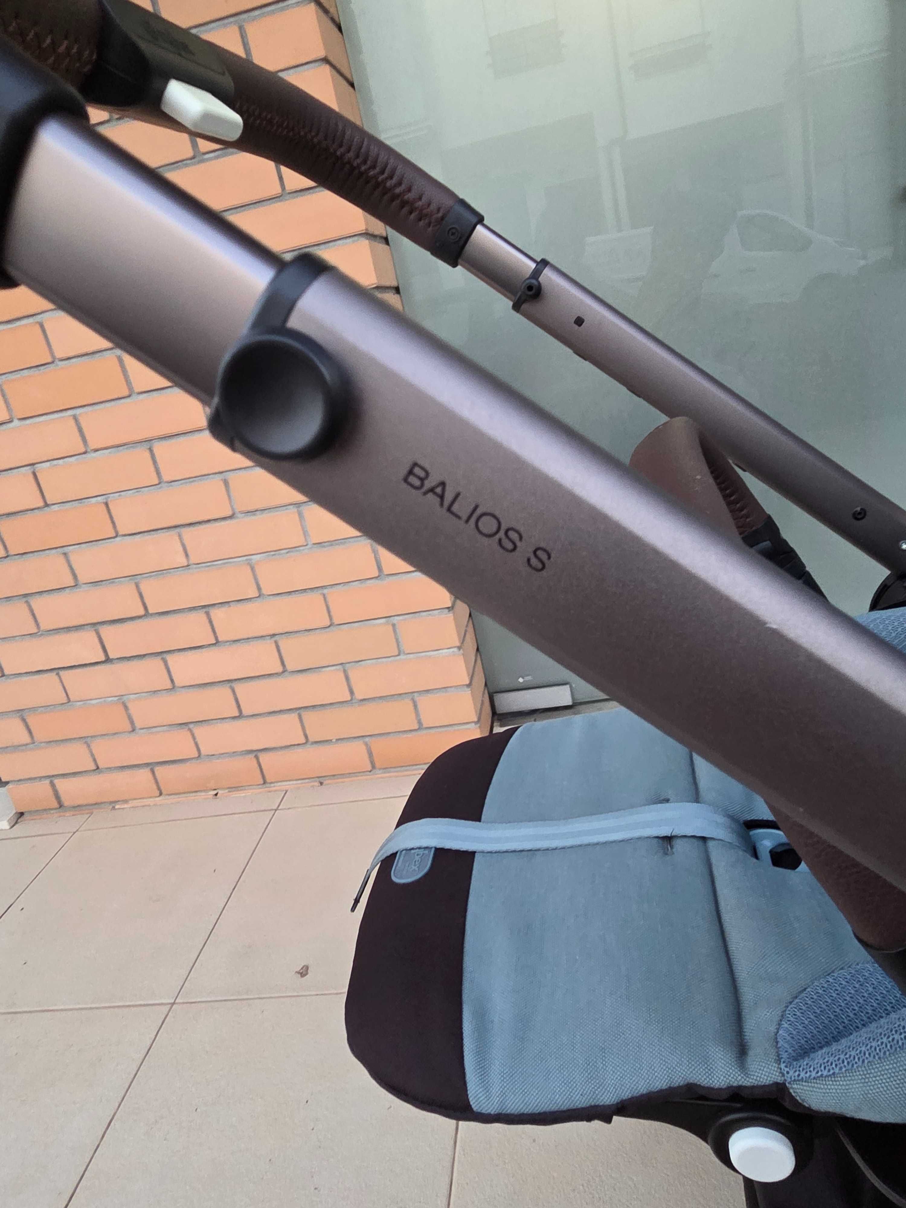 Cybex carrinho Balios S c/ cadeira E ovo cloud T+
