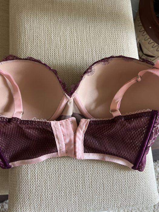 бюстгалтер Victoria's Secret C,D