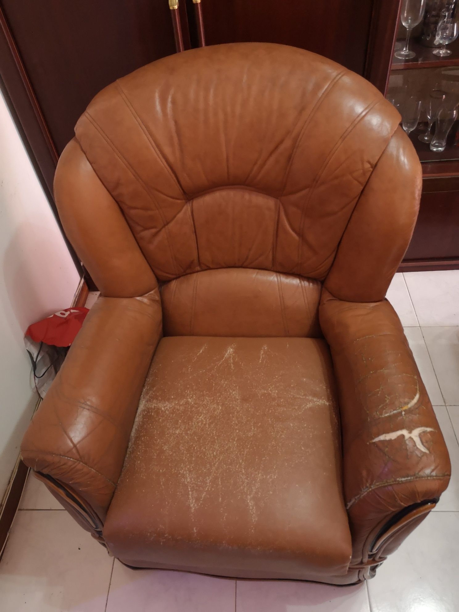Sofa em pele genuína castanha