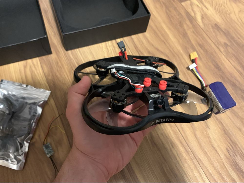 Dron FPV BetaFpv Pavo30