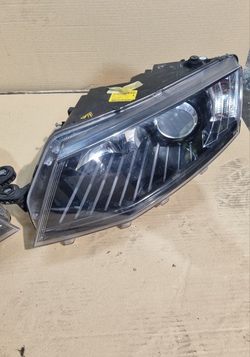 Lampay bixenon skretny octavia III