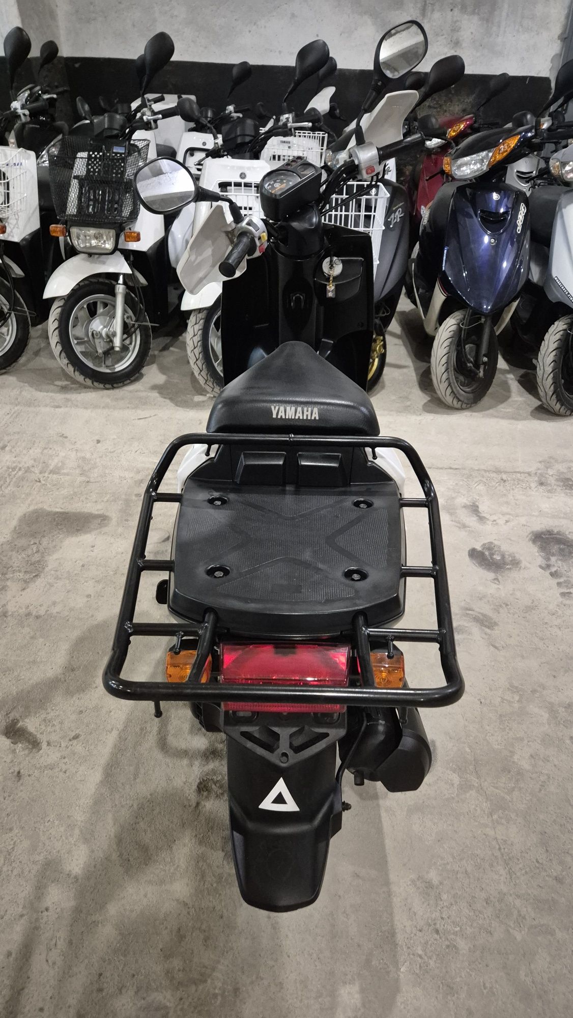 Мопед Yamaha  Gear UA08 з контейнера