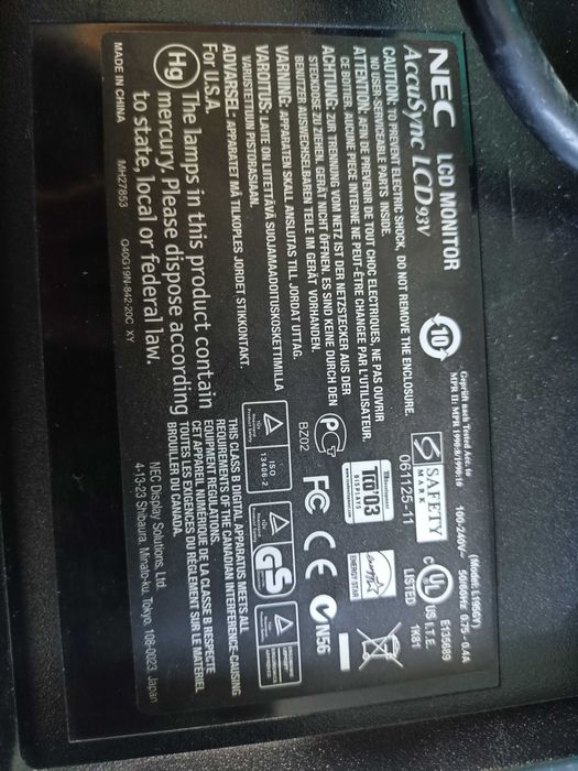 Monitor AccuSync LCD 93V