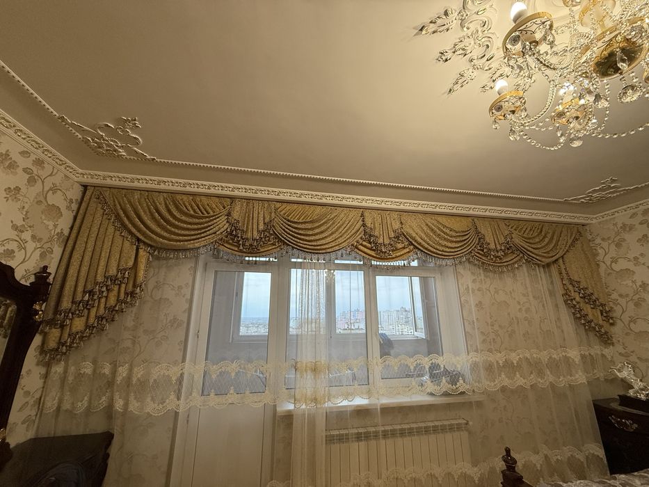 Шикарный ламбрекен