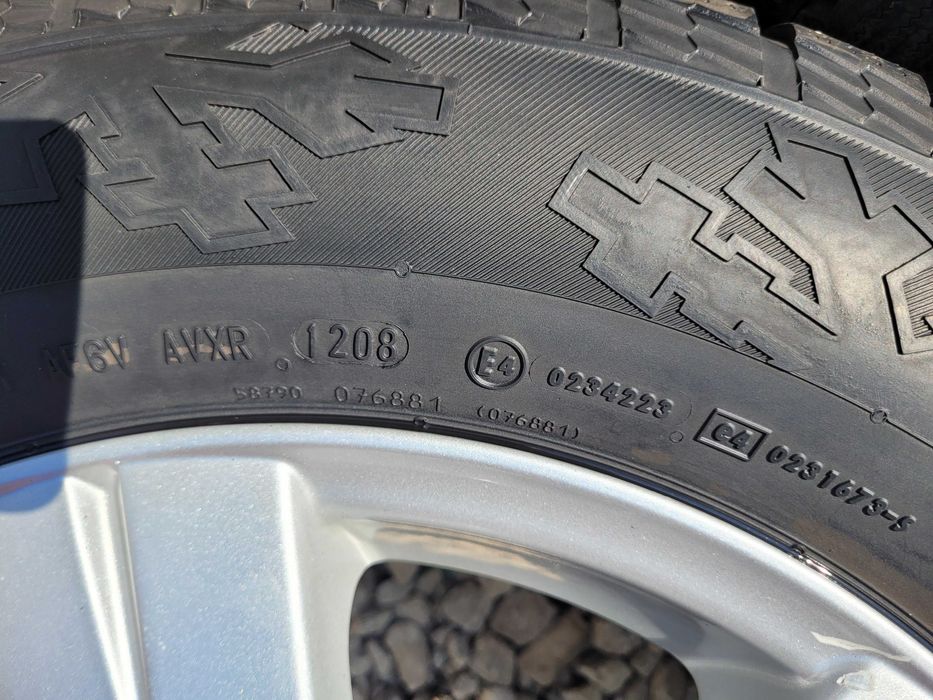 Dezent Komplet Felg 5x112  ET 40 , Opony  zimowe 9 mm  zima