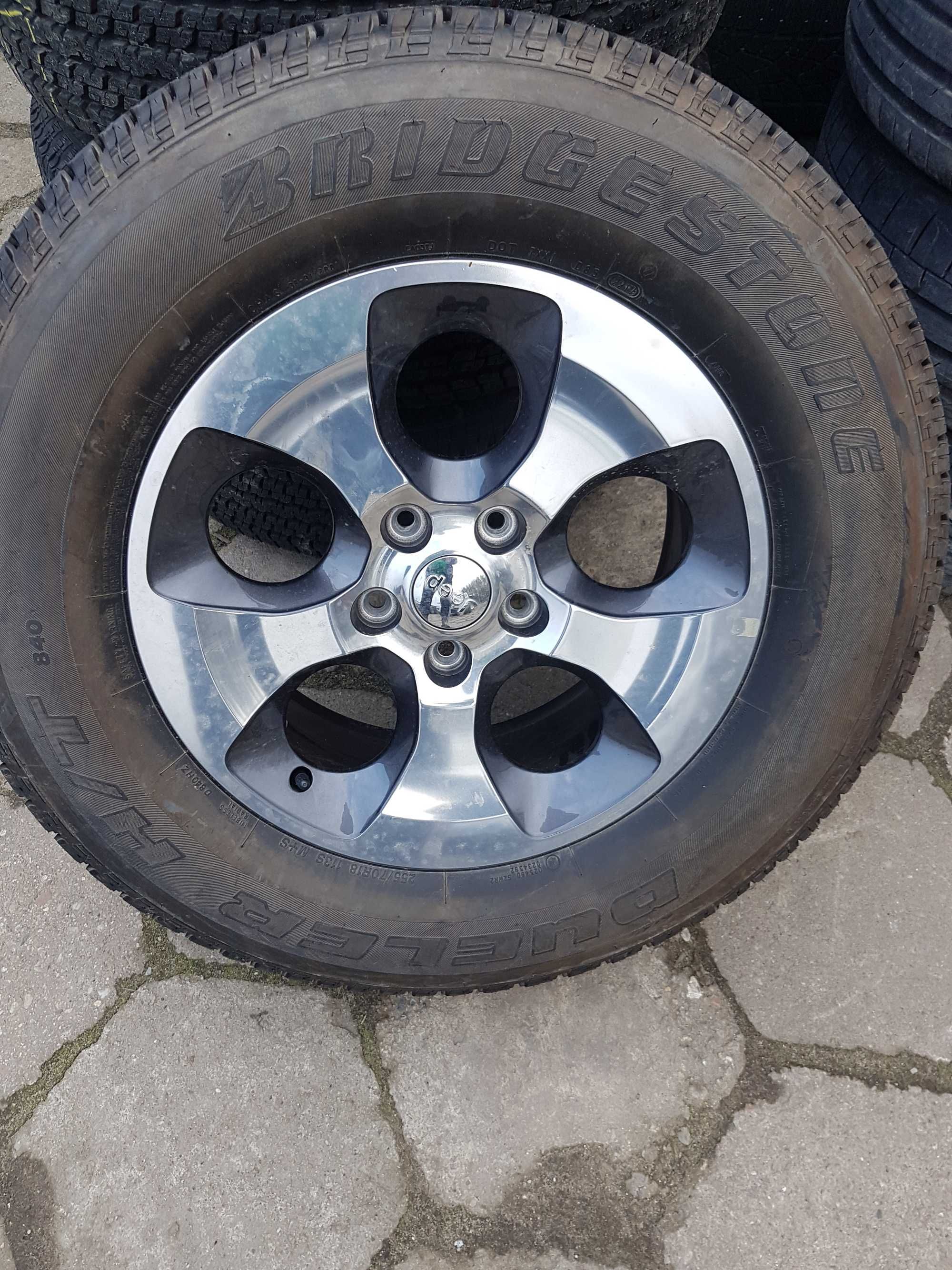 Koła komplet Jeep Wrangler Rubicon  Bridgestone Dueler 255/70R18