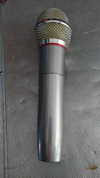 Microfone K & K