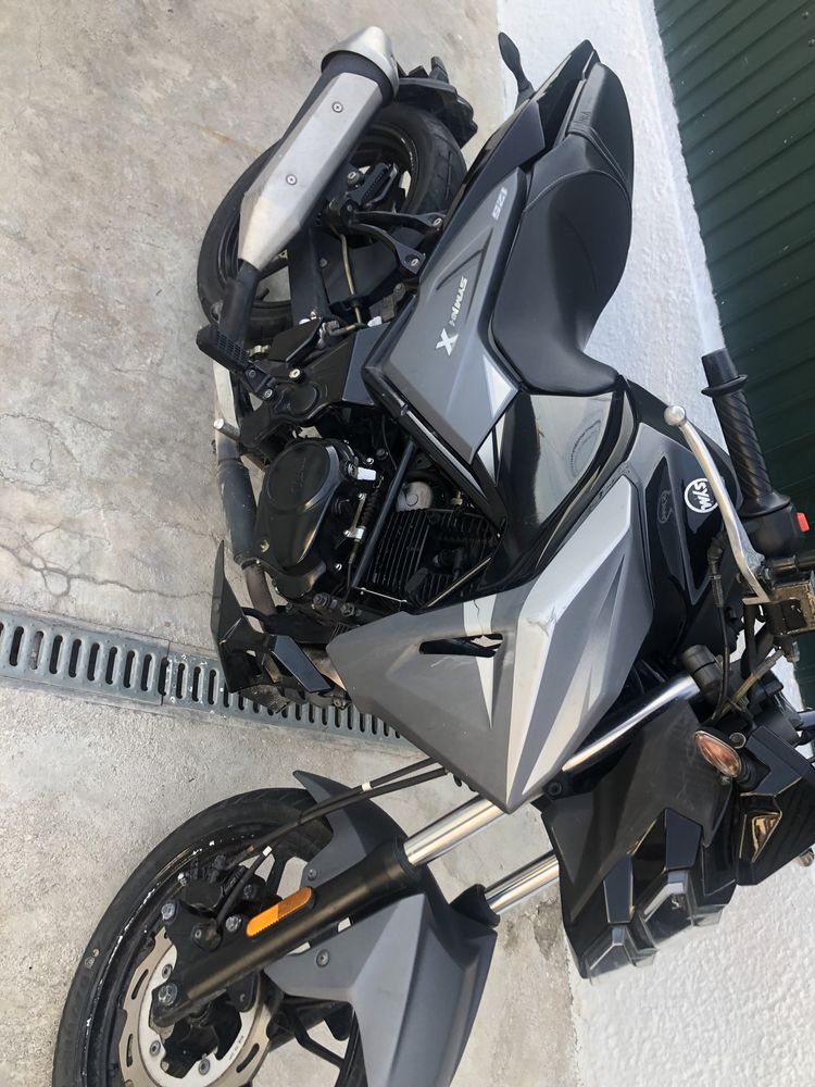 Vende se mota Sym NHX 125 cc