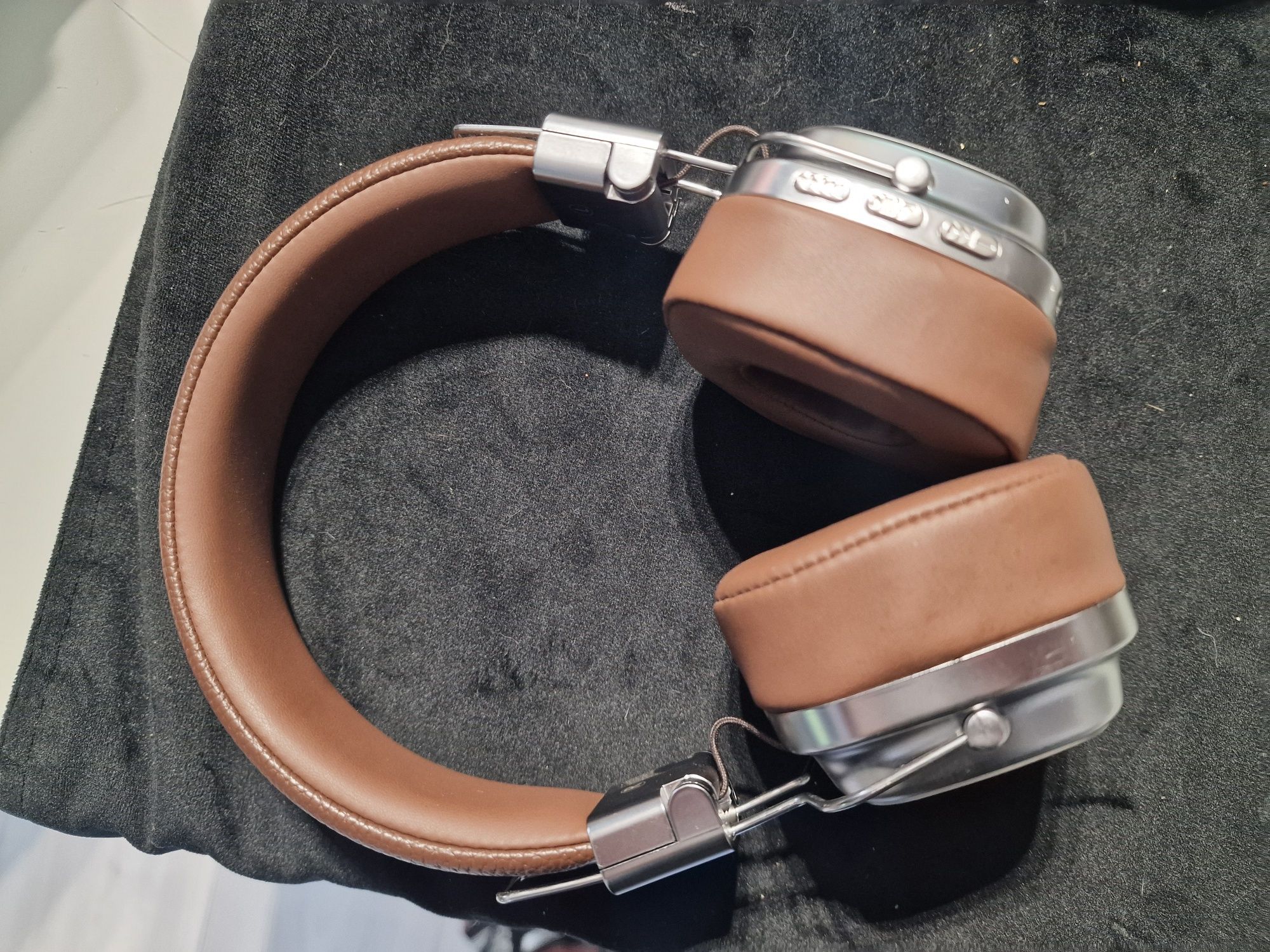 Słuchawki bluetooth CR 8 usb C retro nowe