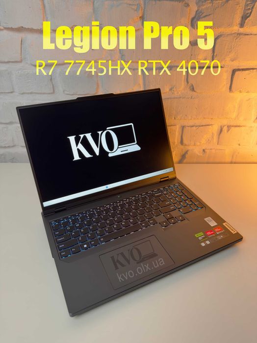 Legion Pro 5 16' QHD+ R7 7745HX, RTX 4070, 32GB RAM, 1TB SSD