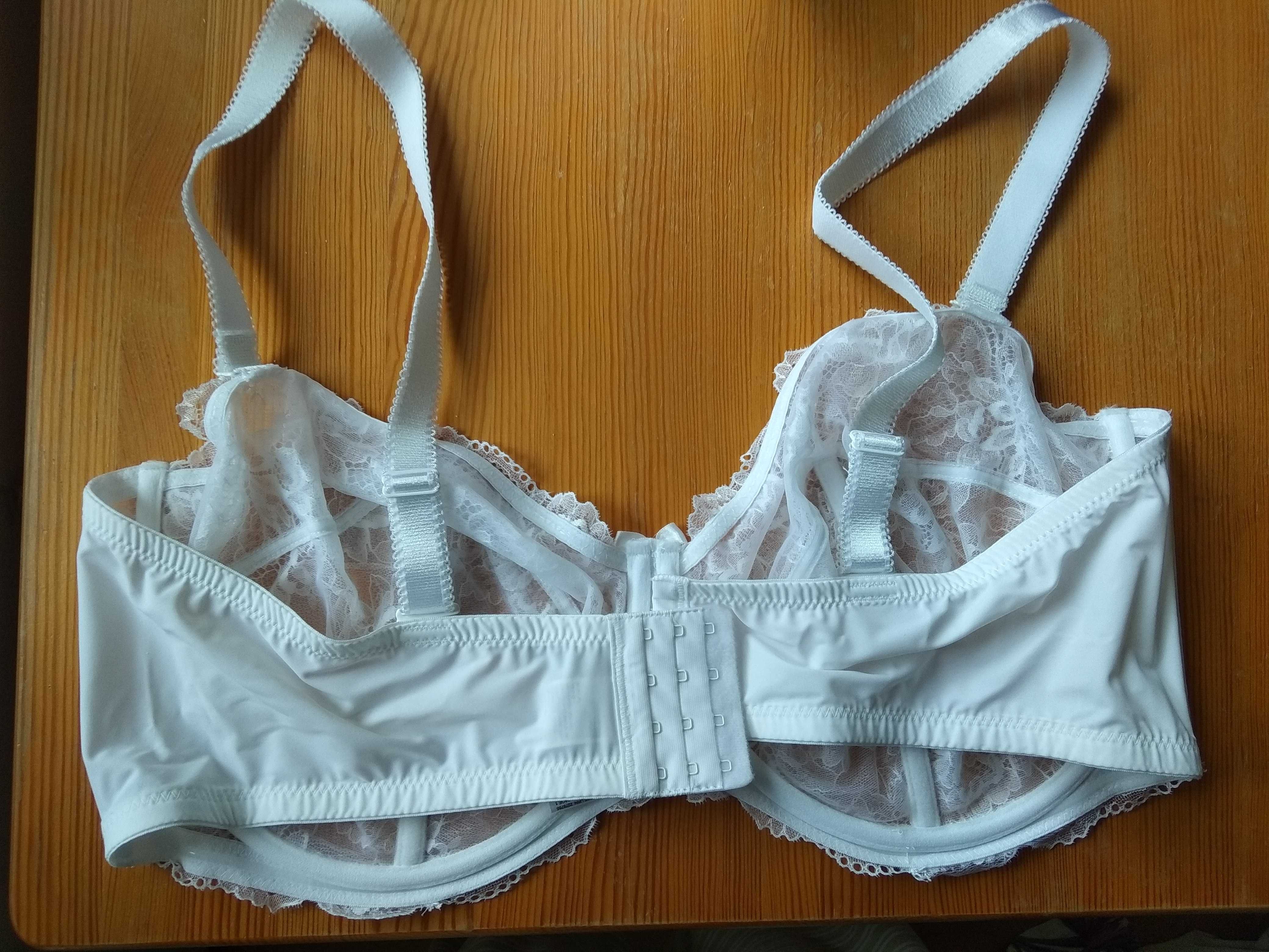 Strapless samonośny odpinane ramiączka 100G 100J 44G  95K 95M 42K