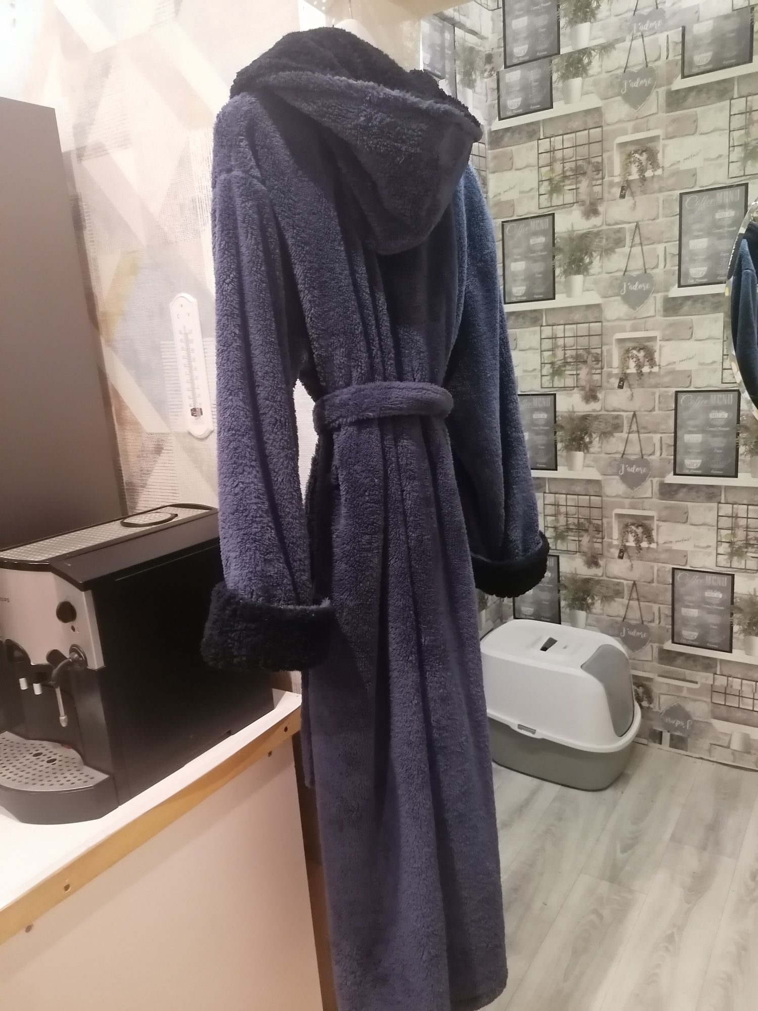 Sxkafrok męski mięciutki z kapturem.