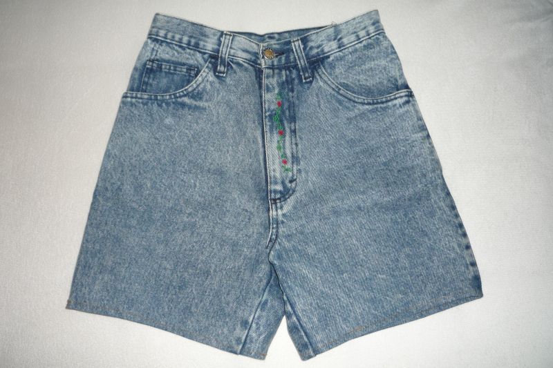 Włoskie śliczne krótkie spodenki damskie jeans szorty j nowe S M 36 38