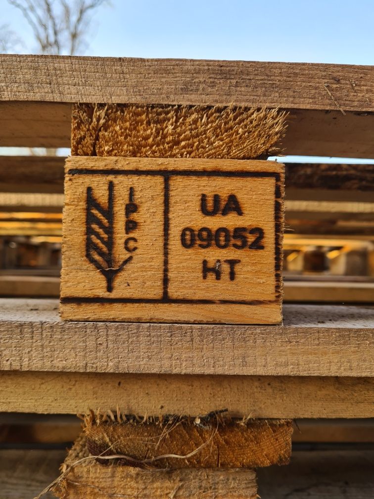 Продам піддони  120×90