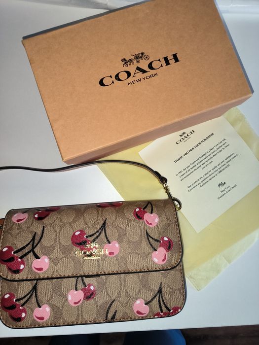 Torebka w wisienki Coach