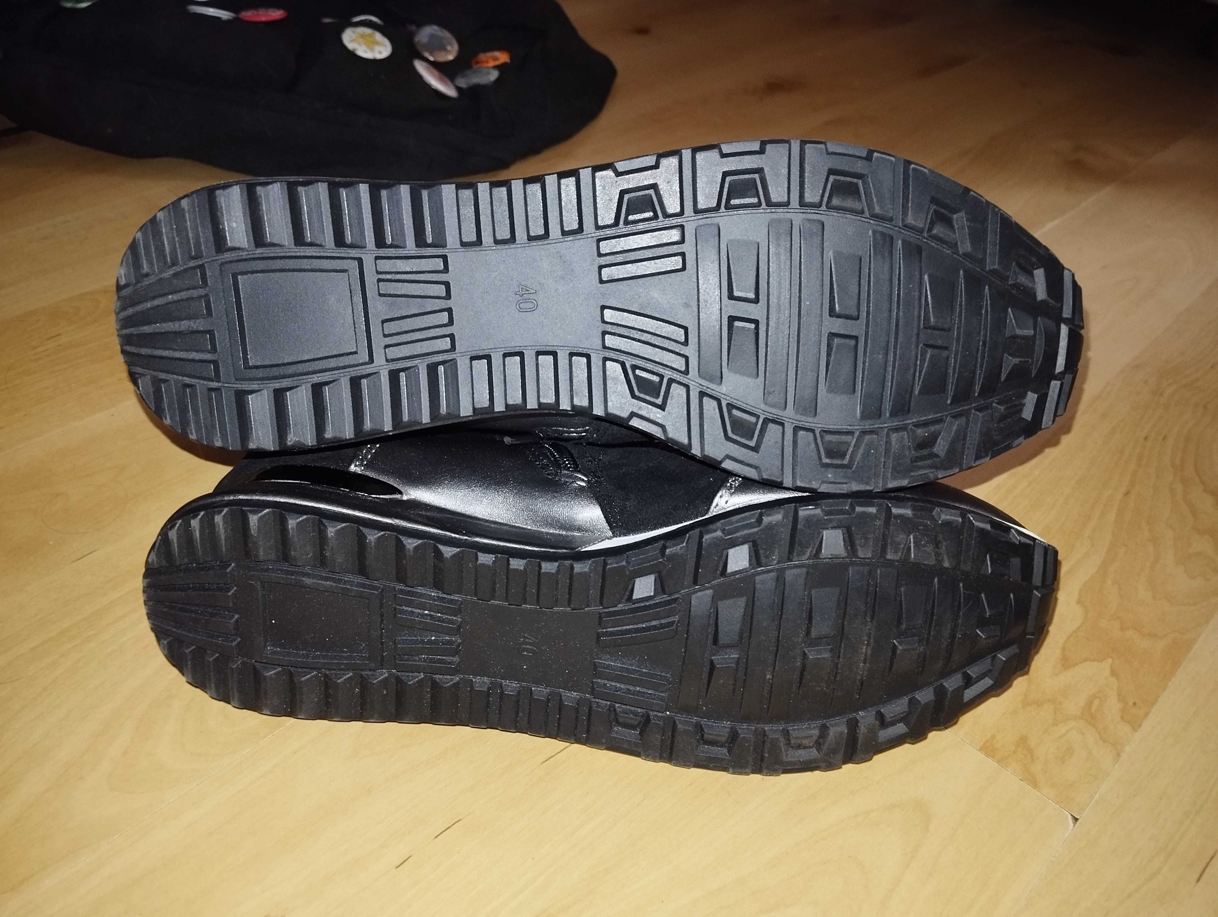 Botki GOODIN czarno srebrne 40