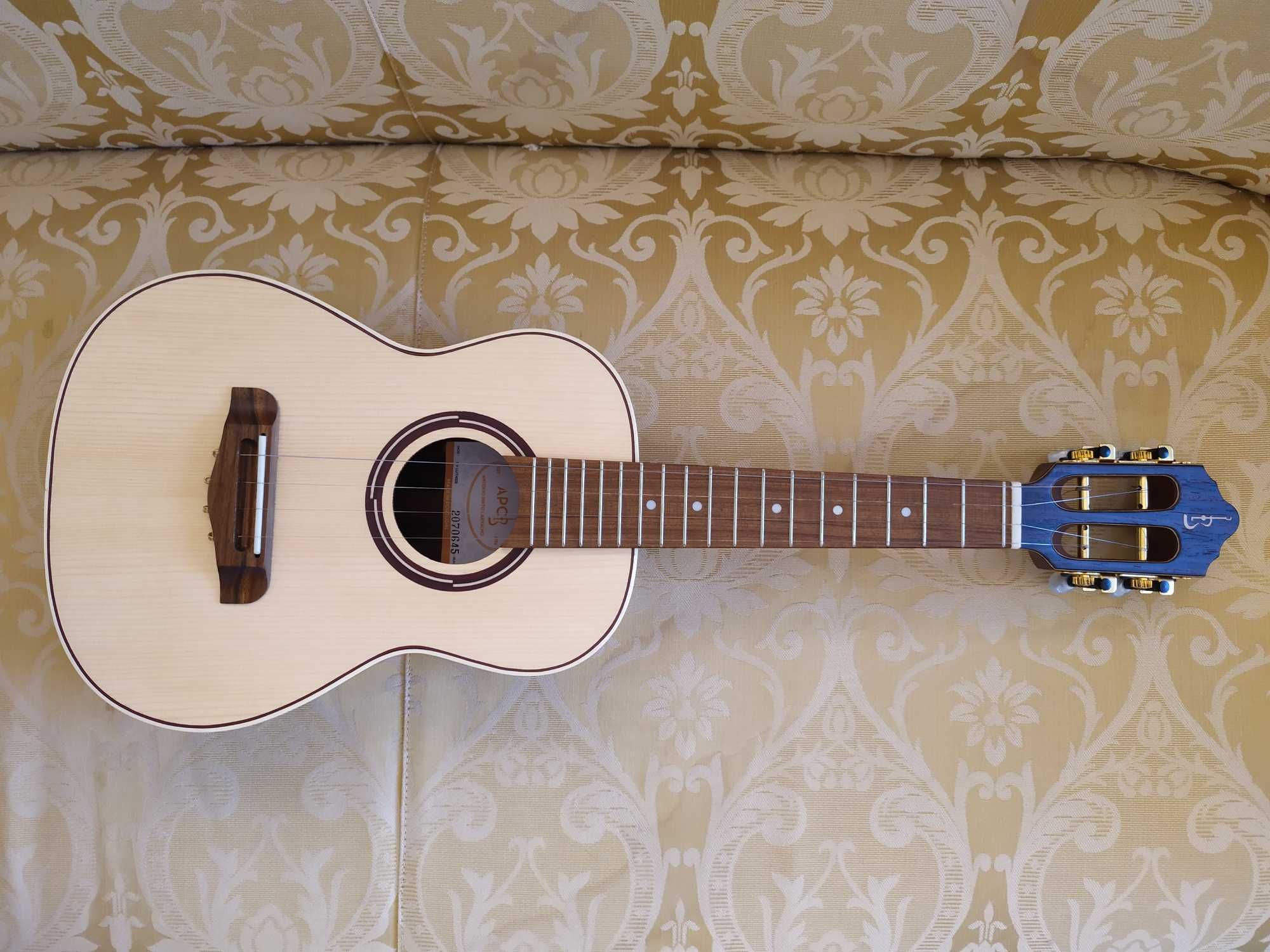 Cavaquinho Cabo Verde / Modelo Luthier de Luxo