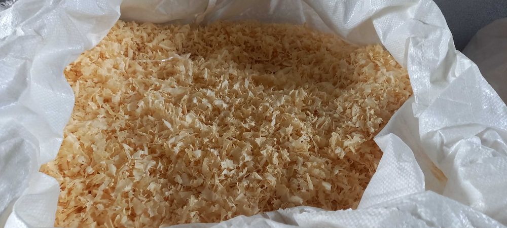 trociny wióry suche ściółka dla zwierząt dodatek do biomasy