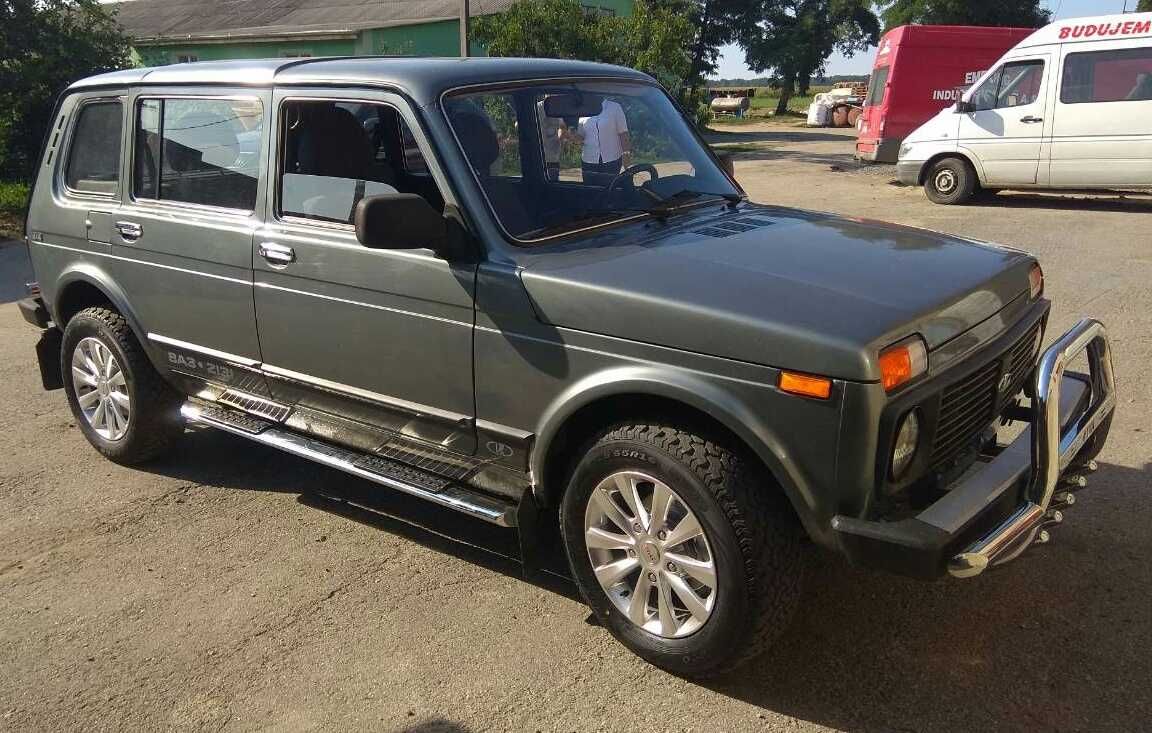 Кенгурятник Lada Niva дуги захист бамперу пороги