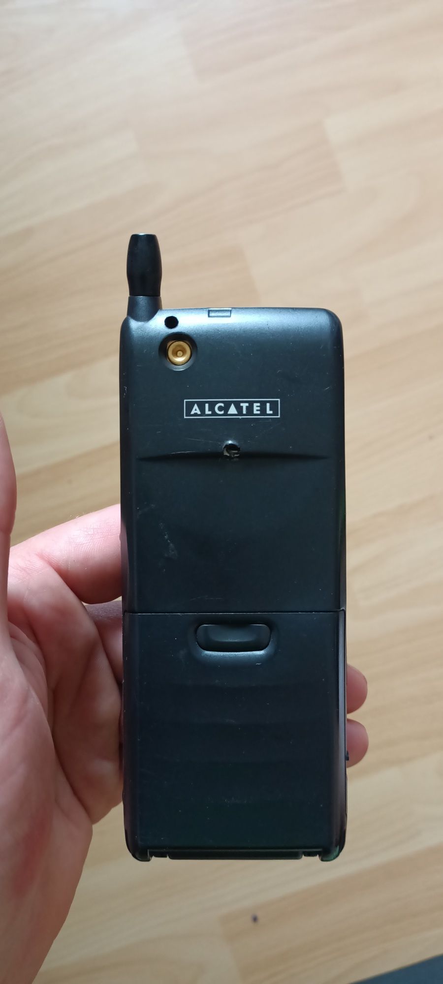 Alcatel HD3 z 1997 zabytek