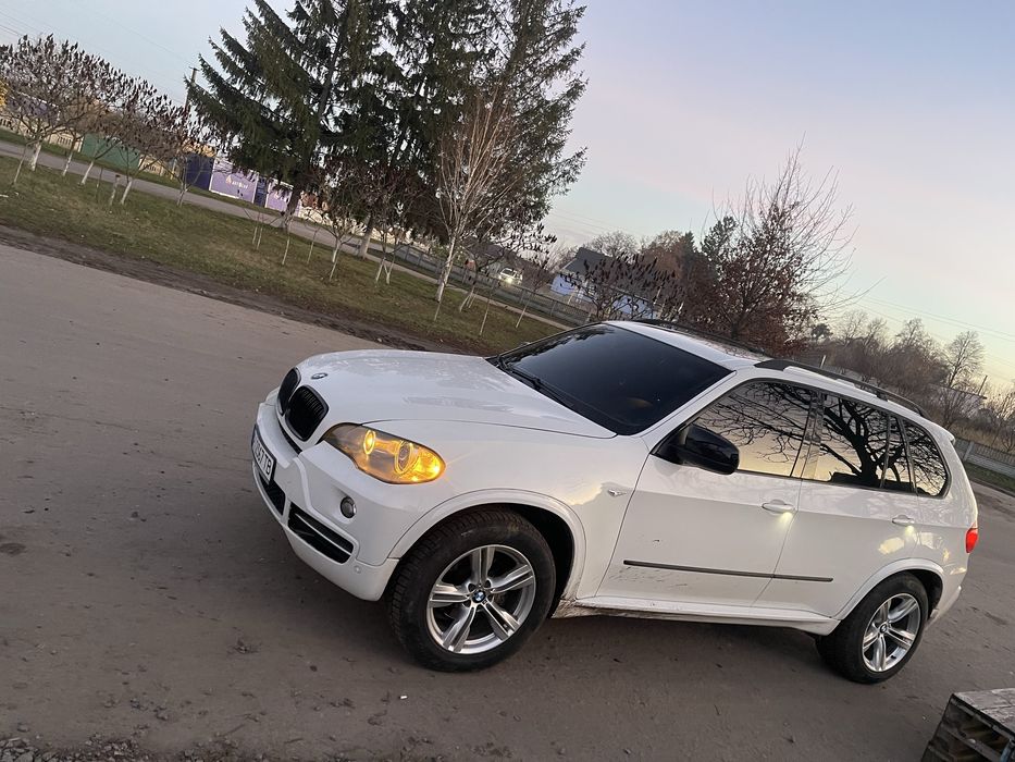 Кросовер Білий бмв х5 е70 3.0 2007