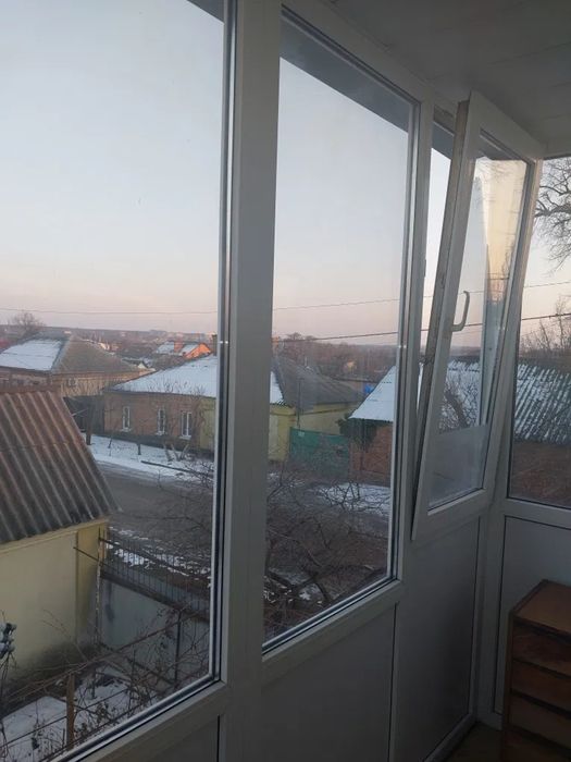 Продам добротний двоповерховий будинок в центрі!