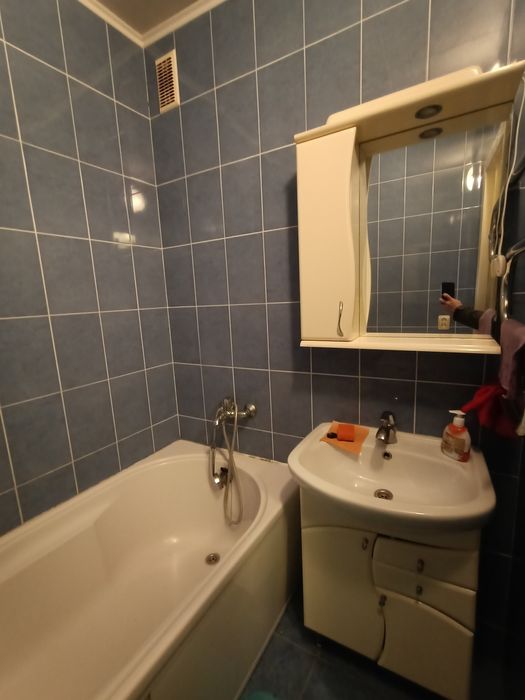 Продам 2-х квартиру в районі Критого ринку