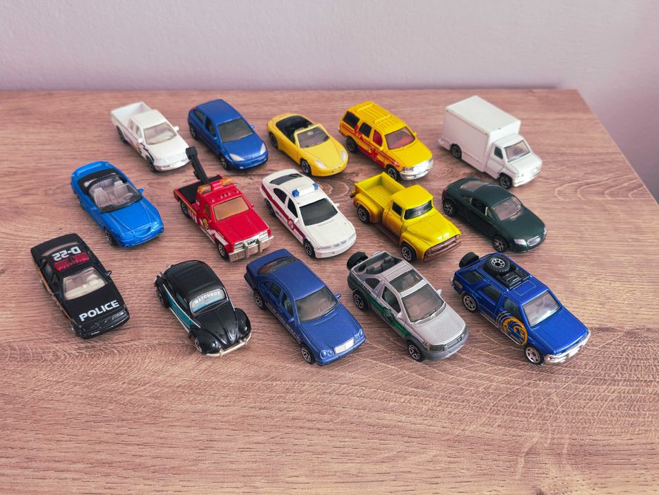 Zestaw 15 modeli Matchbox - lata 90' / Warszawa !!!